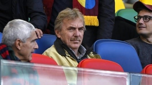 Boniek a stadionban a Roma-Bologna mérkőzésen