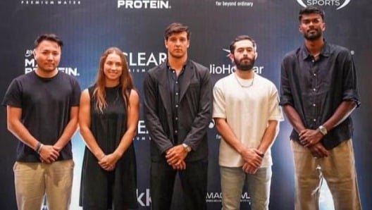 Luciano Darderi en la gala de la Tennis Premier League en la India